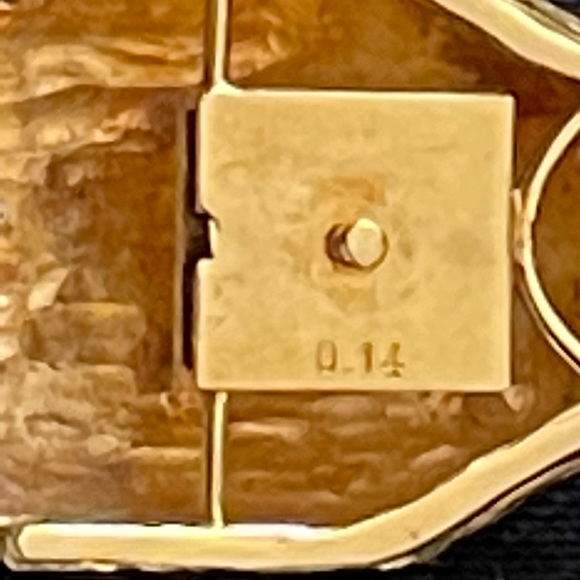 Genuine Pearl necklace with 18k lion heads clasp. Gorgeous! - Picture 14 of 17